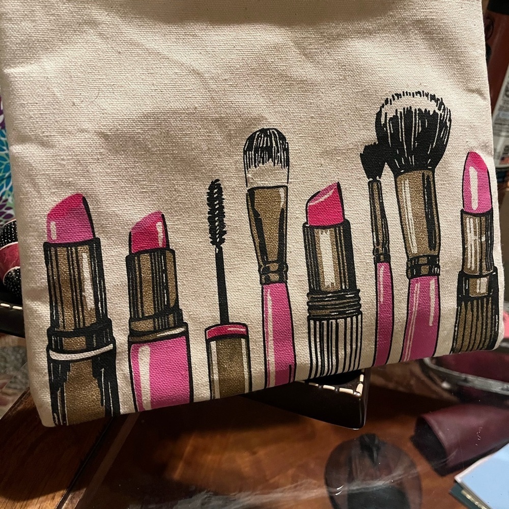 2/$30 Lipstick Pictured Cosmetic lined Canvas bag